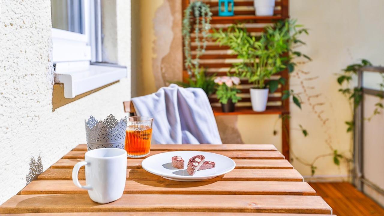 Studio HIRSCH56 - Zentral-Ruhig-Terrasse-Netflix Karlsruhe Esterno foto